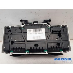 Renault - Clio - Instrument panel