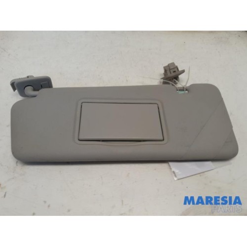 Renault - Clio - Sun visor