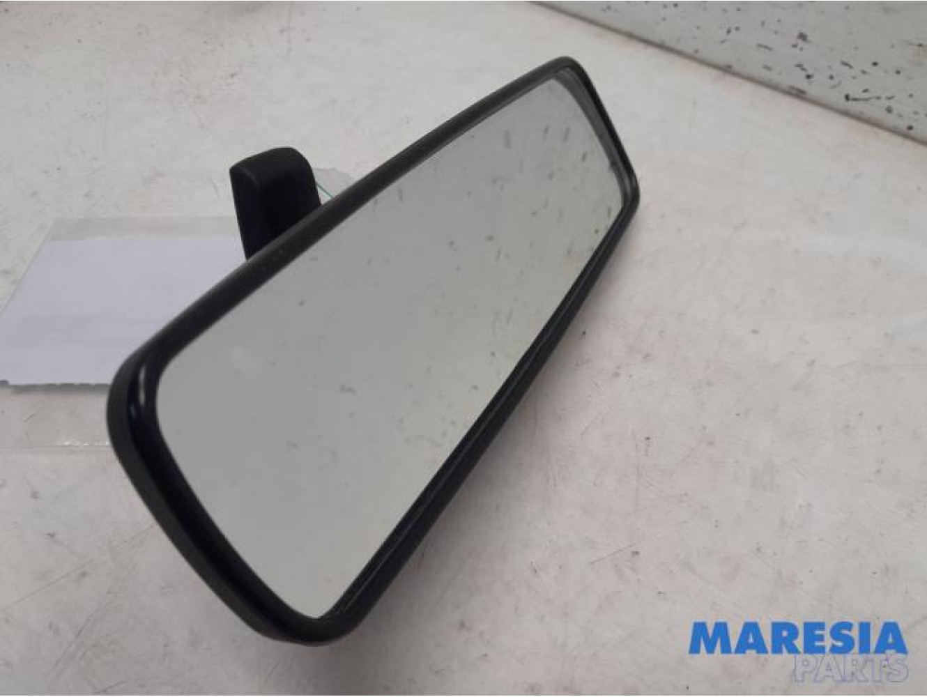 Renault - Clio - Rear view mirror