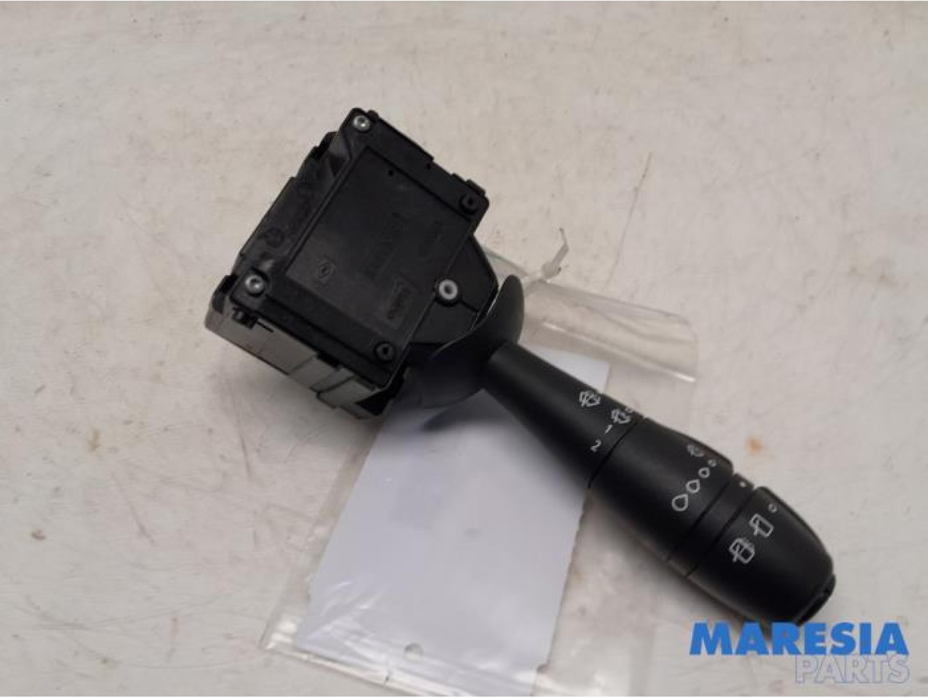 Renault - Clio - Wiper switch