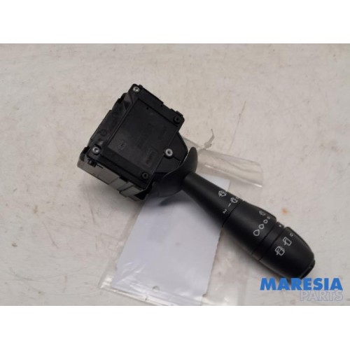 Renault - Clio - Wiper switch
