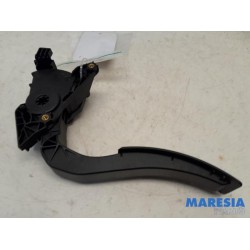 Renault - Clio - Accelerator pedal