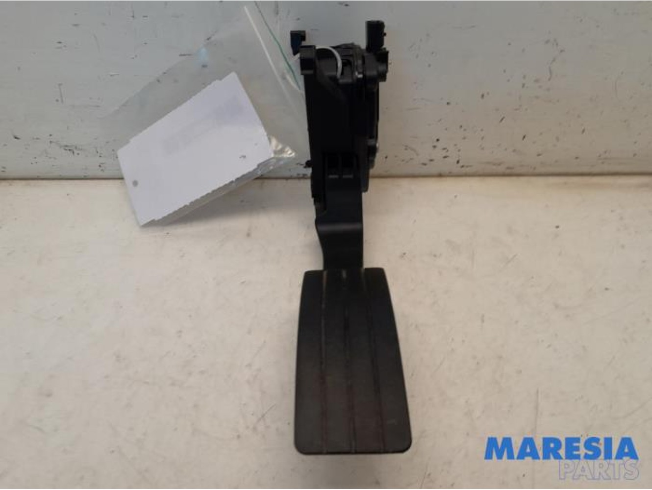 Renault - Clio - Accelerator pedal