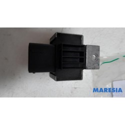 Renault - Clio - Glow plug relay