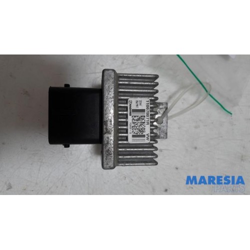 Renault - Clio - Glow plug relay