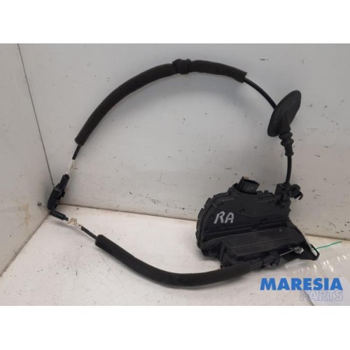 Renault - Clio - Rear door mechanism 4-door, right