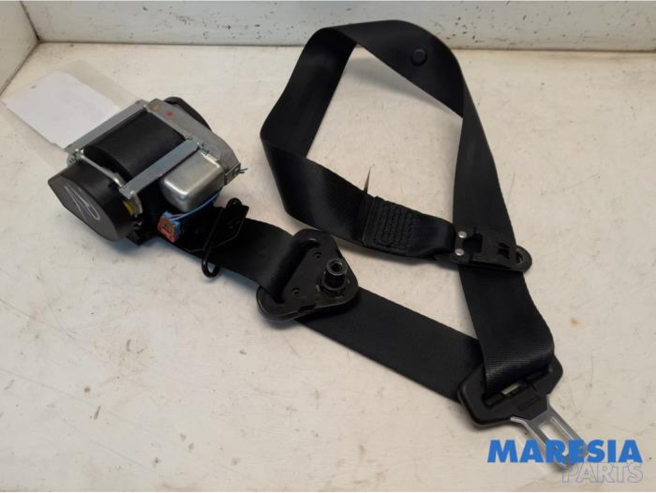 Renault - Clio - Front seatbelt, right