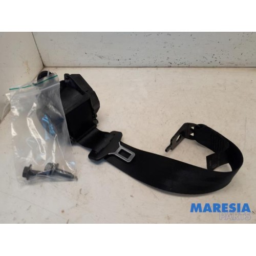 Renault - Clio - Rear seatbelt, right