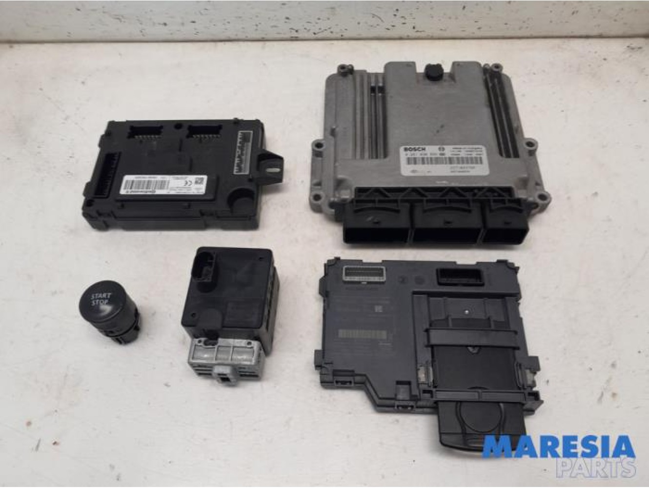Renault - Clio - Engine management computer