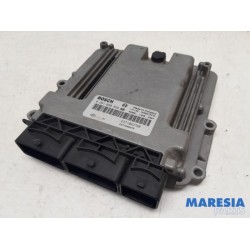 Renault - Clio - Engine management computer
