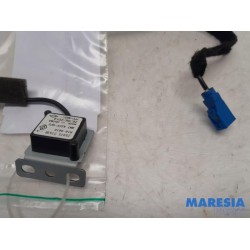 Renault - Clio - GPS Antenne