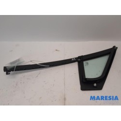 Renault - Clio - Quarter light, front left