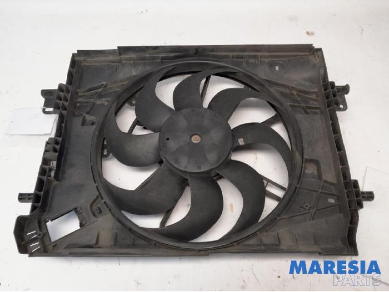 Renault - Clio - Fan motor