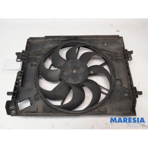 Renault - Clio - Fan motor