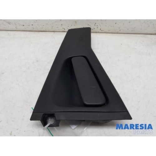 Renault - Clio - Rear door handle 4-door, right