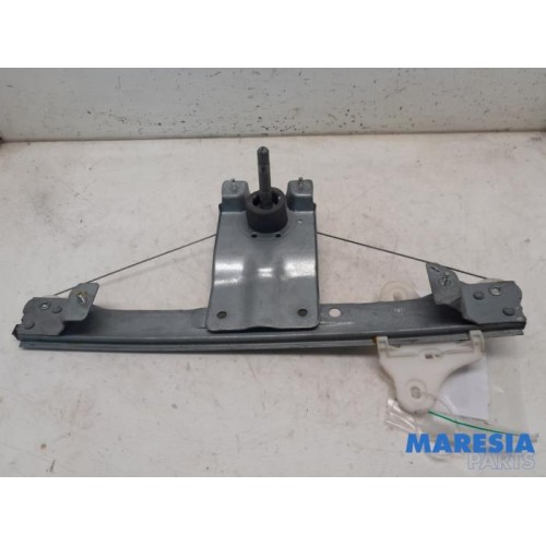 Renault - Clio - Rear door window mechanism 4-door, left
