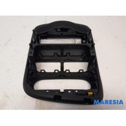 Renault - Clio - Radio omlijsting