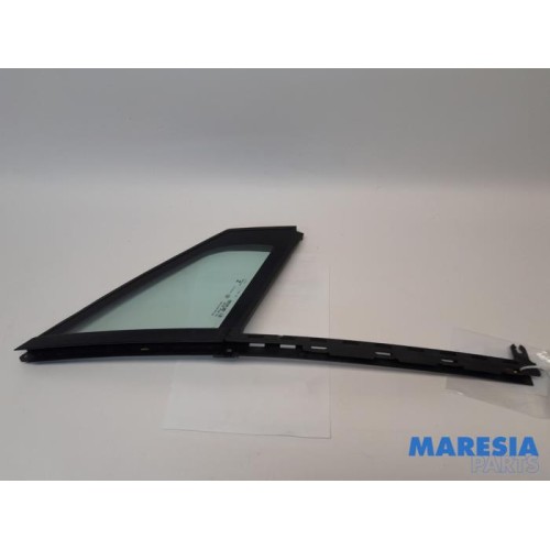 Citroen - DS4 - Quarter light, front right