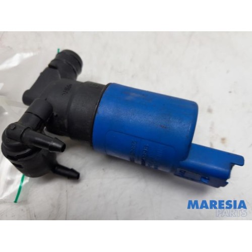 Citroen - DS4 - Headlight washer pump