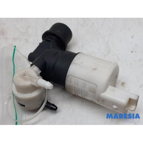 Citroen - DS4 - Windscreen washer pump