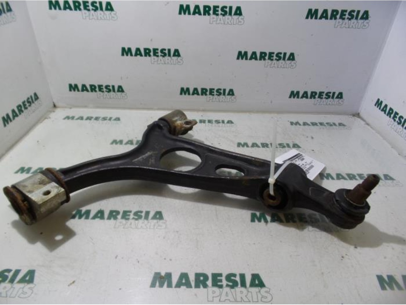 Alfa Romeo - 156 - Querlenker unten links vorne