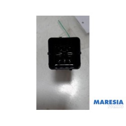 Citroen - DS4 - Glow plug relay