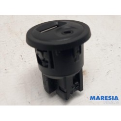 Citroen - DS4 - AUX / USB connection