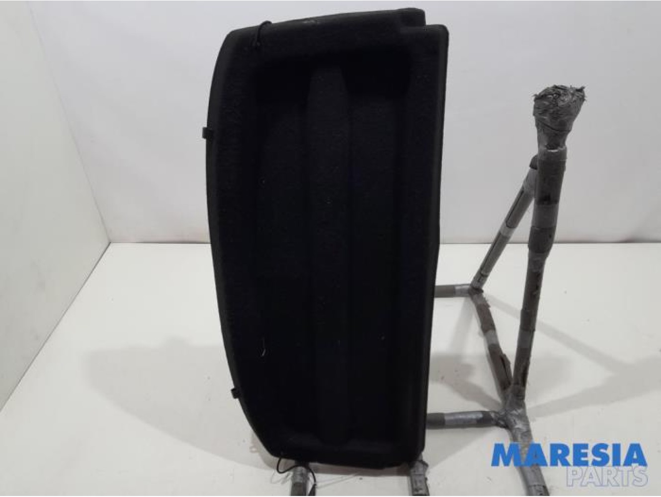 Renault - Captur - Parcel shelf