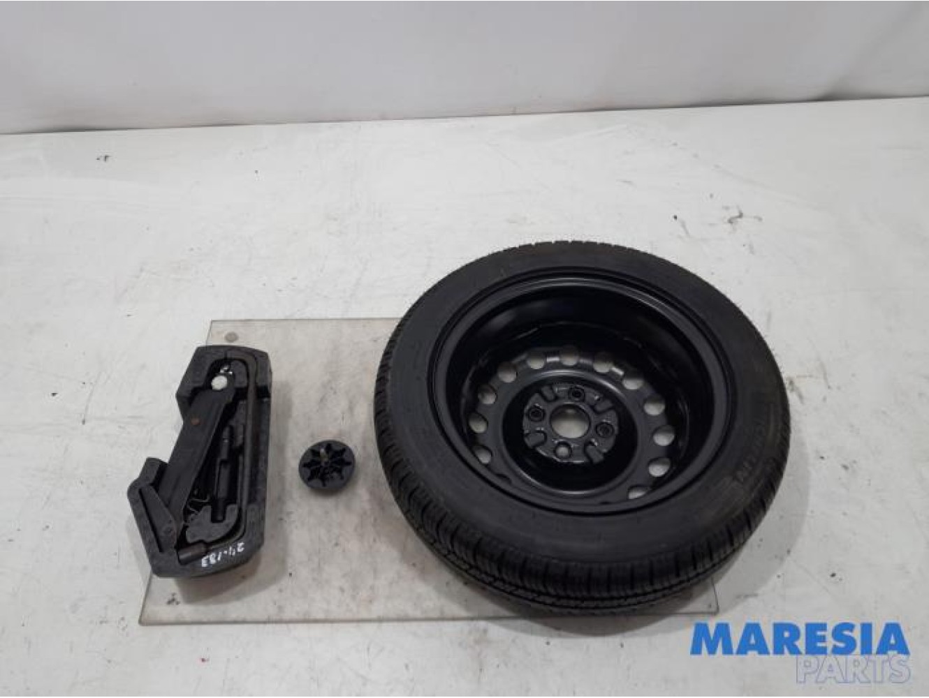Citroen - C1 - Krikset + reservewiel