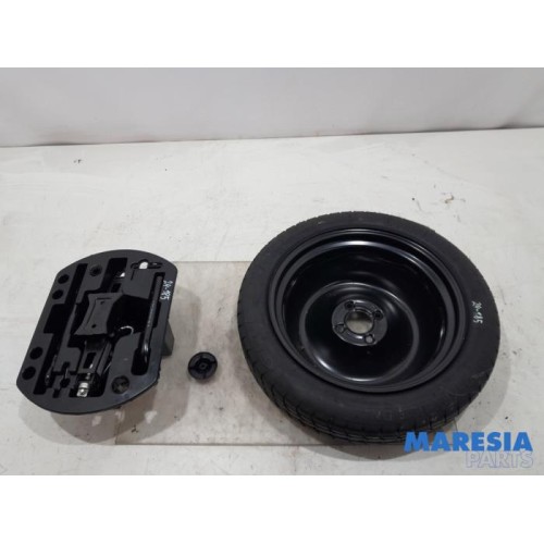 Renault - Captur - Krikset + reservewiel