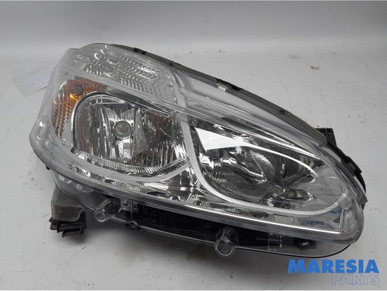 Peugeot - 208 - Koplamp rechts