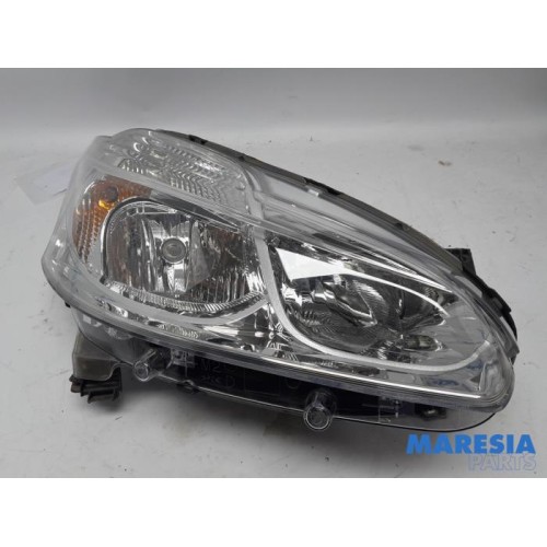 Peugeot - 208 - Koplamp rechts