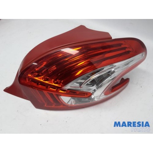 Peugeot - 208 - Taillight, right