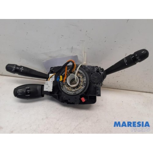 Peugeot - 208 - Steering column stalk