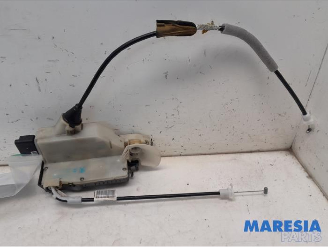 Peugeot - 208 - Door lock mechanism 4-door, front left