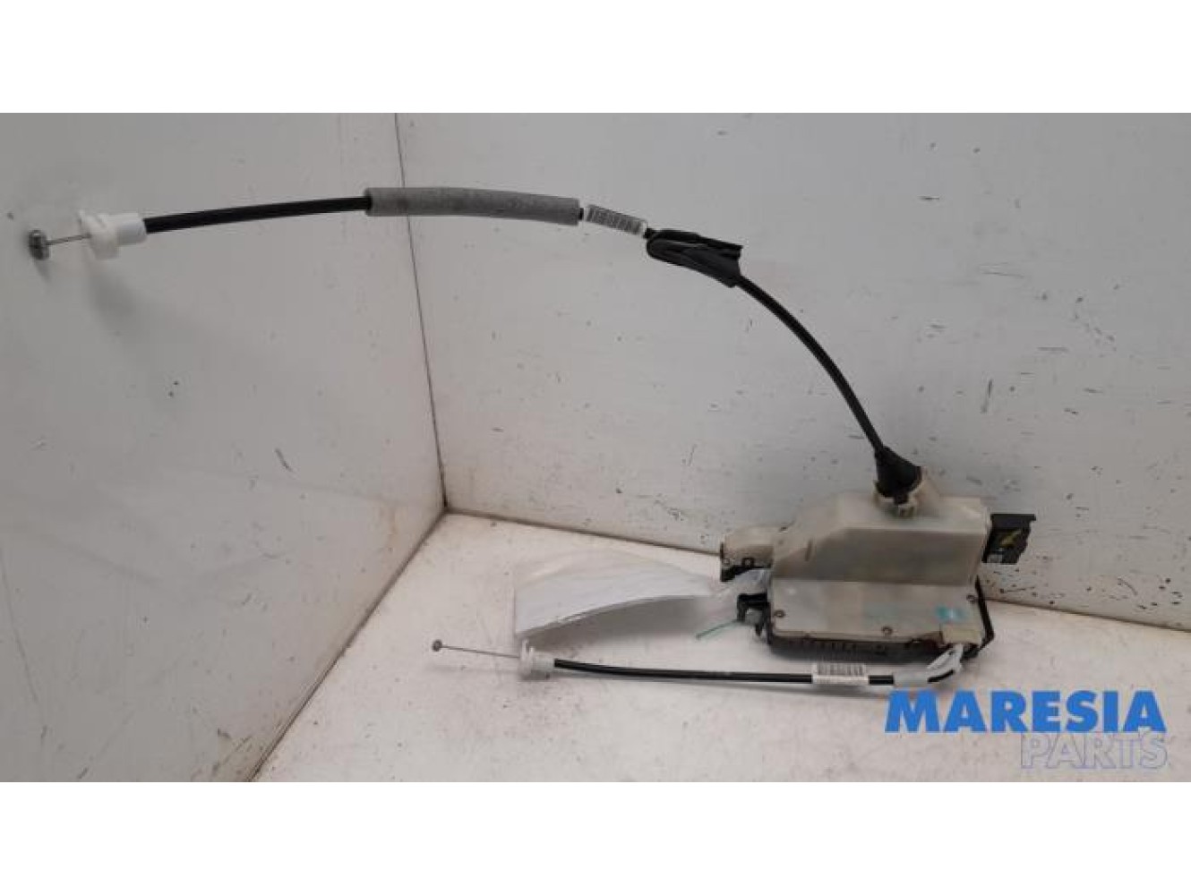 Peugeot - 208 - Front door lock mechanism 4-door, right