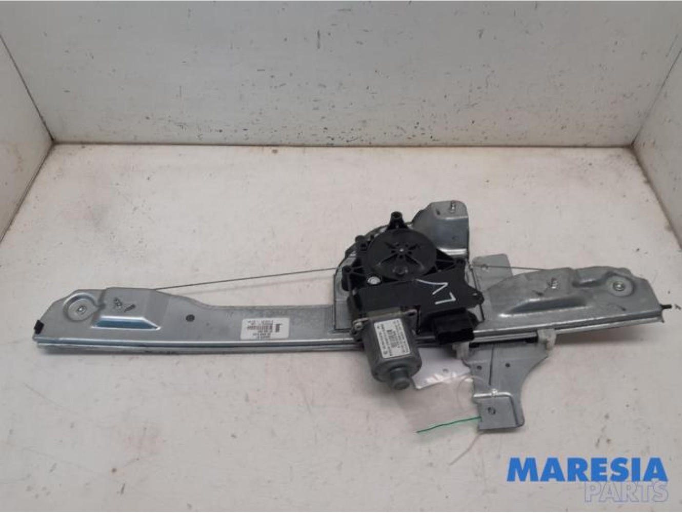 Peugeot - 208 - Window mechanism 4-door, front left