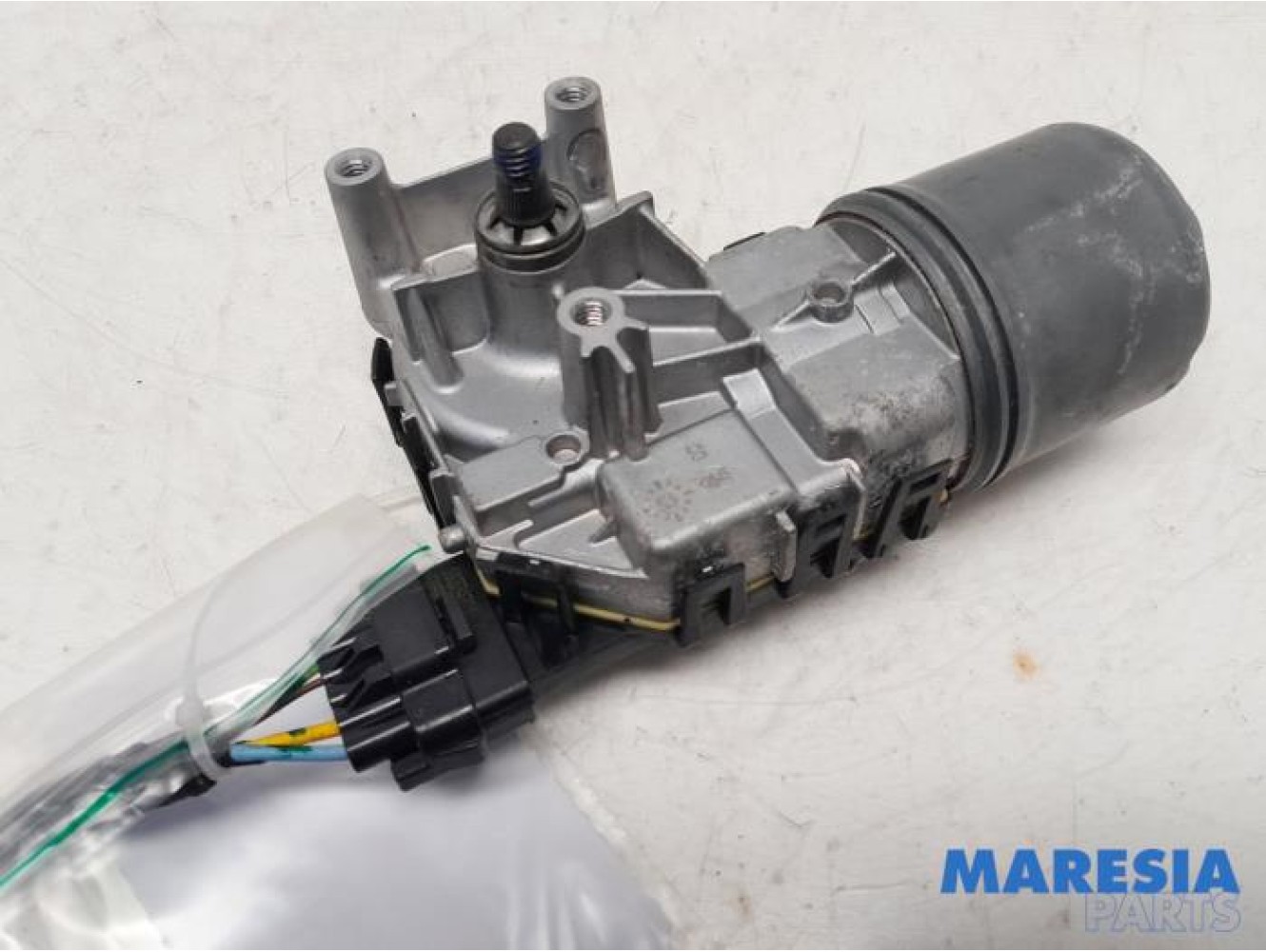 Peugeot - 208 - Front wiper motor