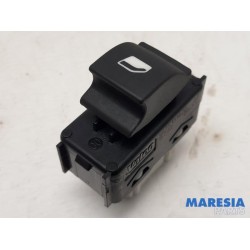 Peugeot - 208 - Electric window switch