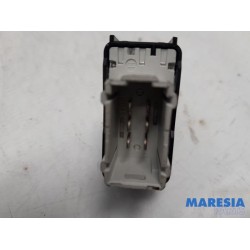 Peugeot - 208 - Electric window switch