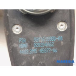 Peugeot - 208 - Antenne