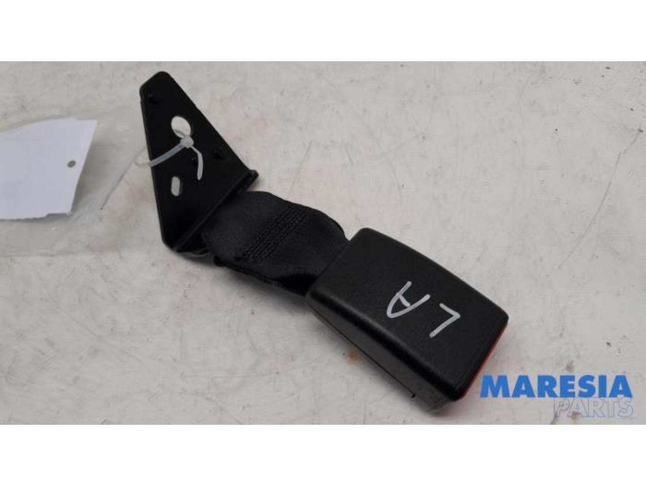 Peugeot - 208 - Rear seatbelt buckle, left