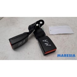 Peugeot - 208 - Rear seatbelt buckle, centre
