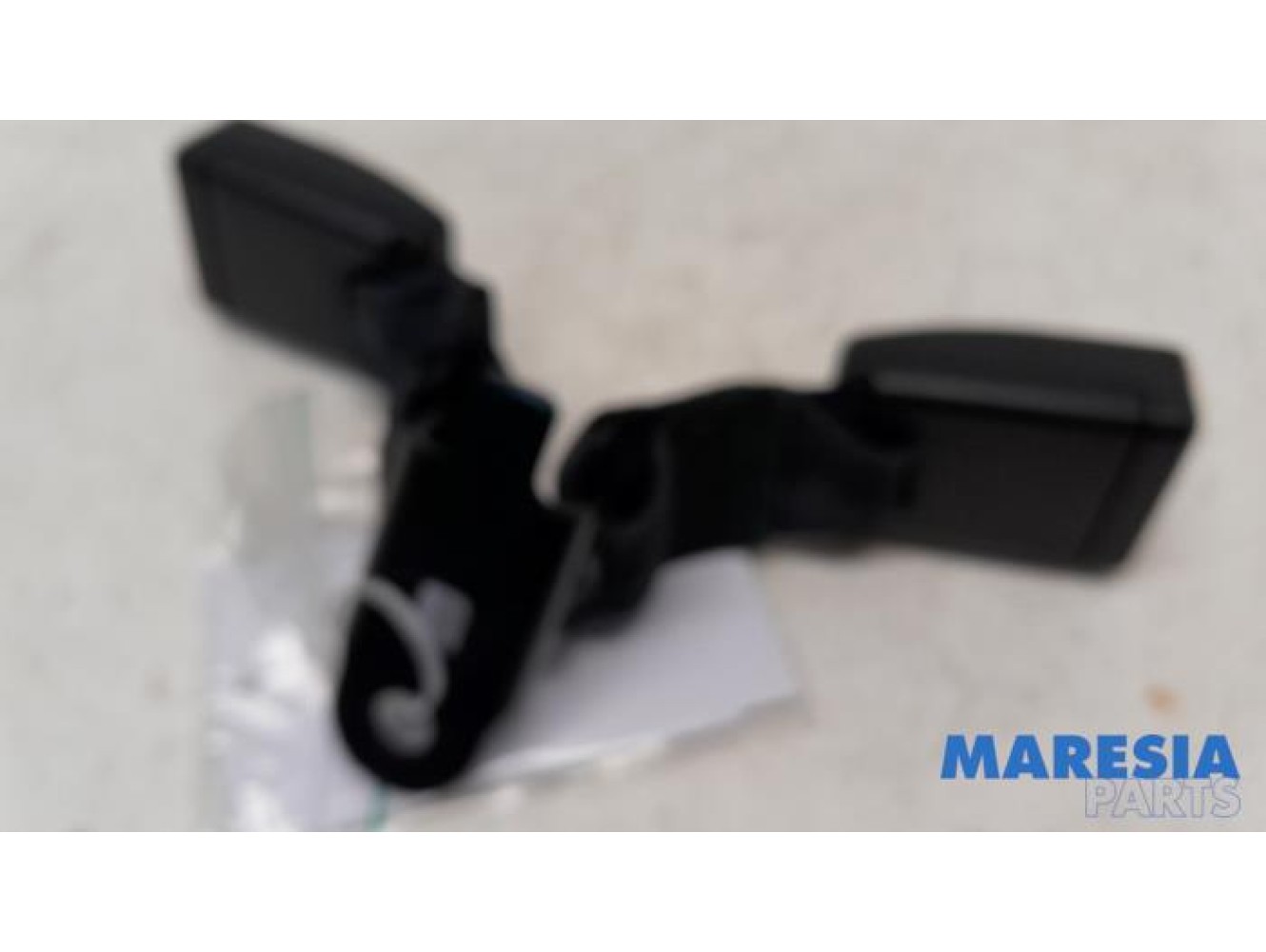 Peugeot - 208 - Rear seatbelt buckle, centre