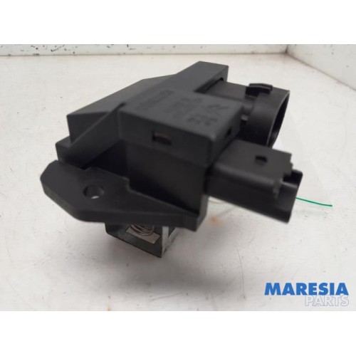 Peugeot - 208 - Cooling fan resistor