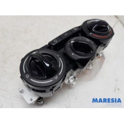 Peugeot - 208 - Heater control panel