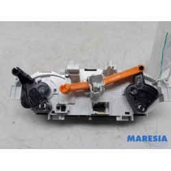 Peugeot - 208 - Heater control panel