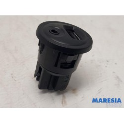 Peugeot - 208 - Connexion USB