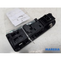 Lancia - Delta - Multi-functional window switch