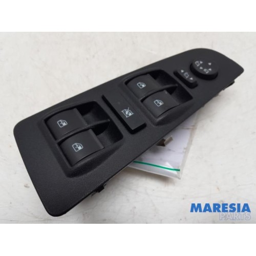 Lancia - Delta - Multi-functional window switch